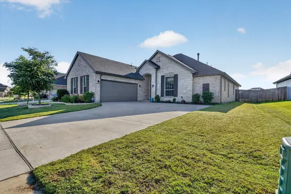 3667 Hidden Hollow Drive, Grand Prairie, TX 76065