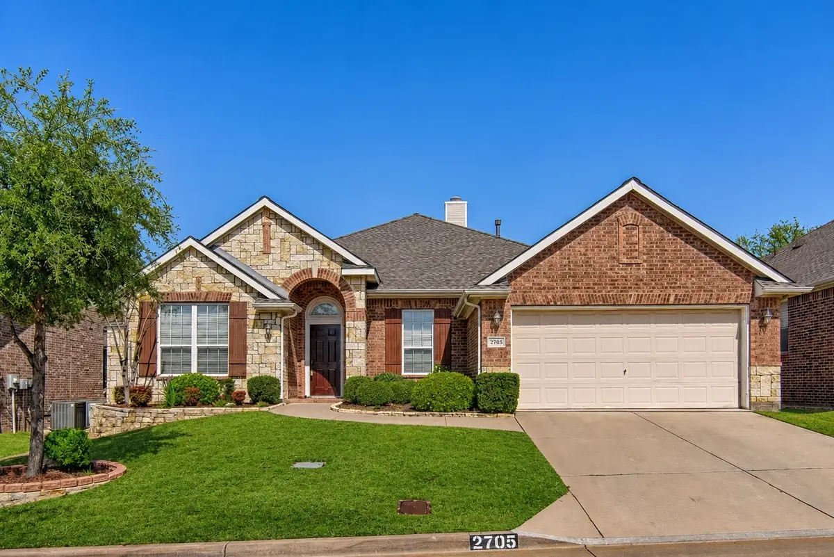 2705 Fox Creek Trail, Arlington, TX 76017 - #1