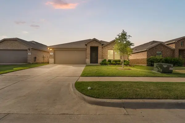 806 Peighton Court, Cleburne, TX 76033