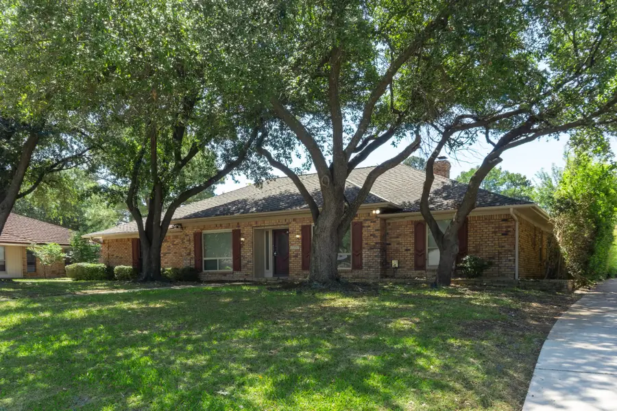 1700 Wimbleton Drive, Bedford, TX 76021 - #2