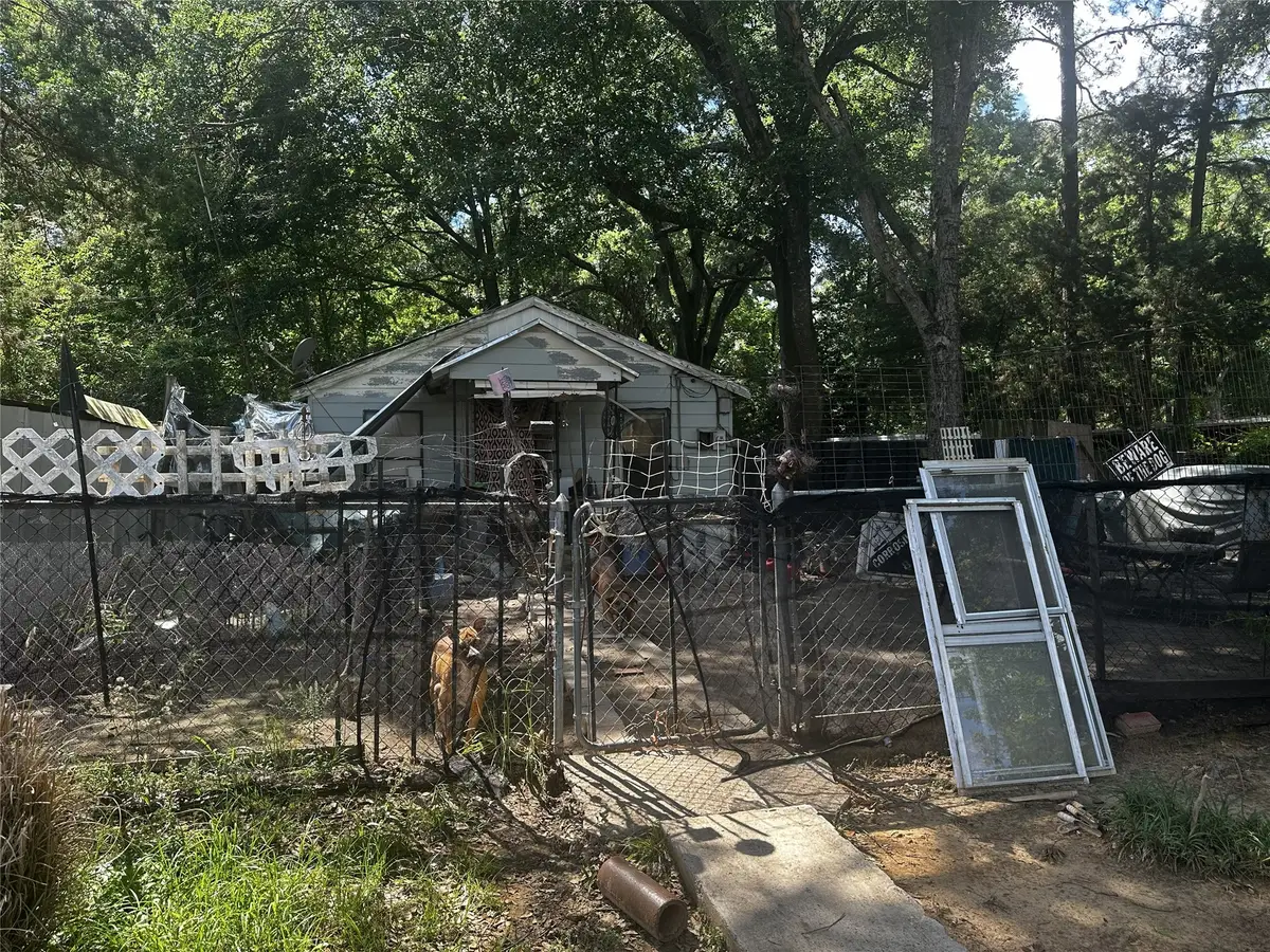 1421 N 9th Street, Longview, TX 75601 - #1