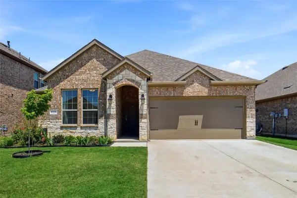 11225 Gold Pan Trail, Aubrey, TX 76227