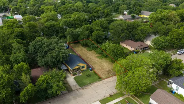 820 W Day Street, Denison, TX 75020