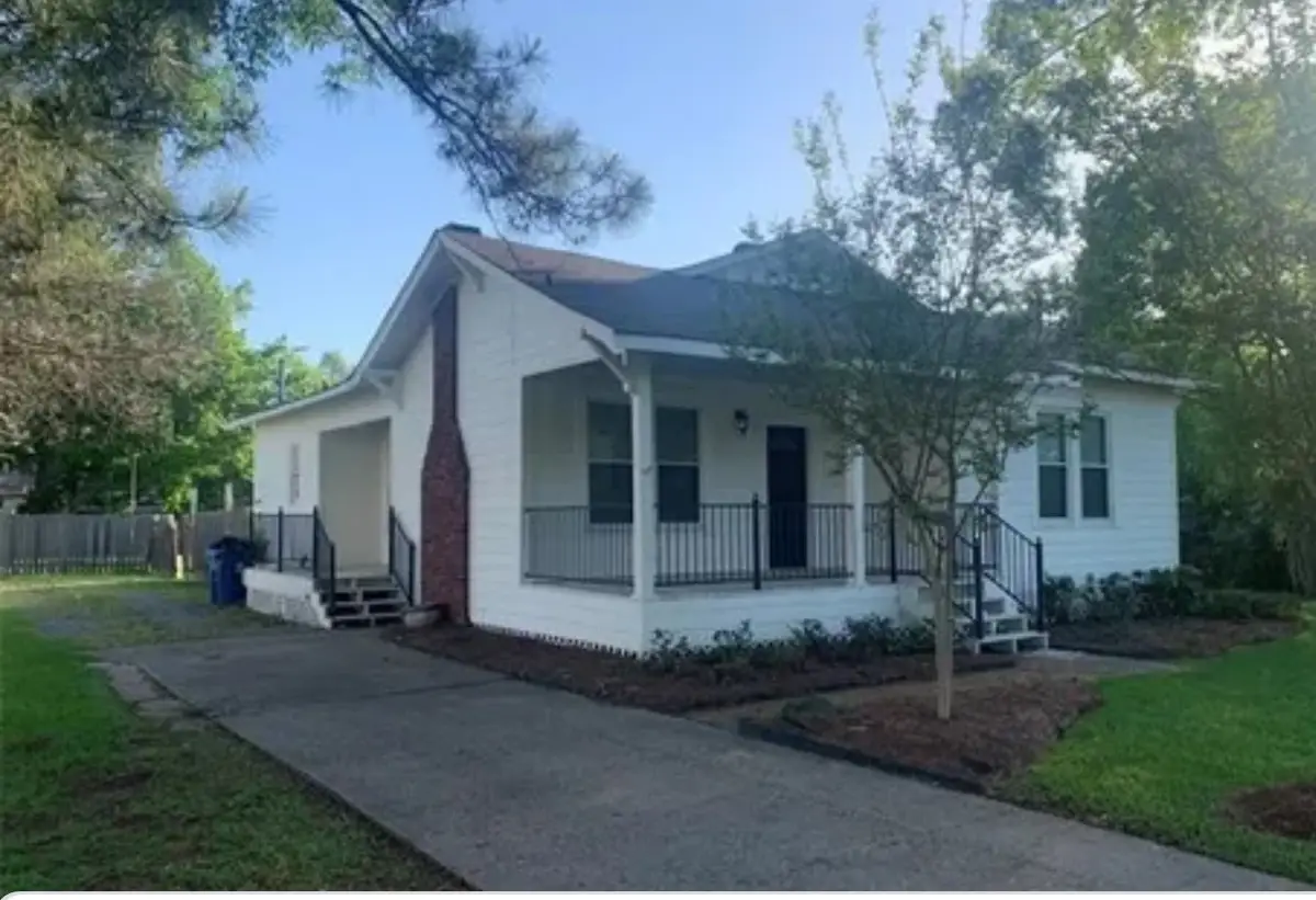 402 5th Street, Benton, LA 71006 - #1