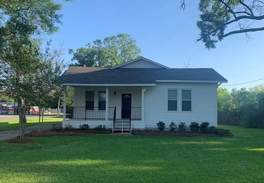 402 5th Street, Benton, LA 71006 - #2