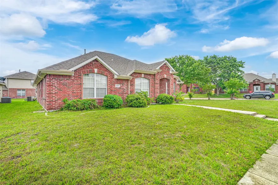 2068 Pecan Creek Drive, Mesquite, TX 75181 - #2