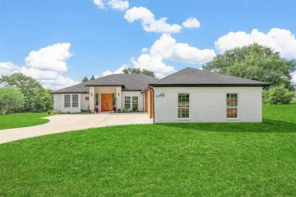 4013 Legend Trail, Granbury, TX 76049