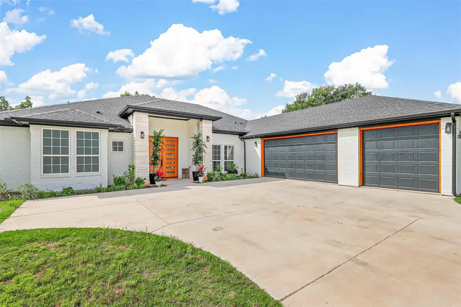 4013 Legend Trail, Granbury, TX 76049 - #2