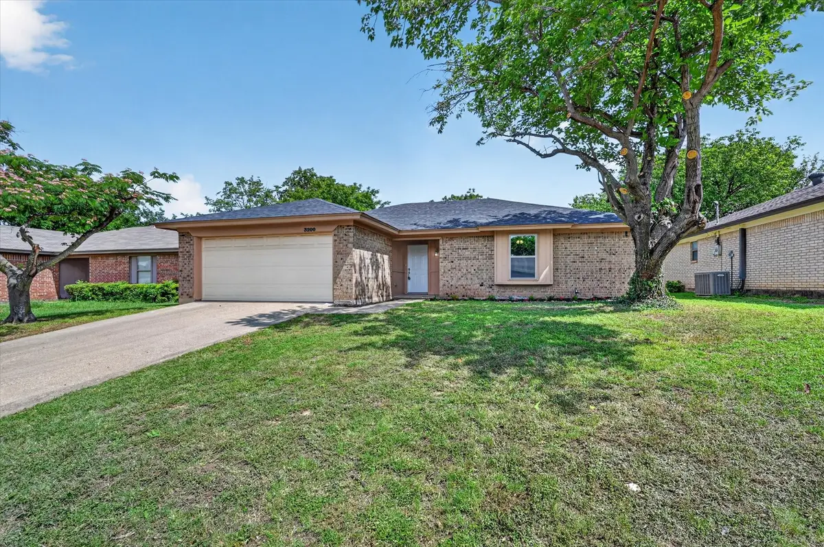 3200 S Meadow Drive, Fort Worth, TX 76133 - #1