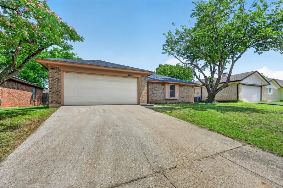 3200 S Meadow Drive, Fort Worth, TX 76133 - #3