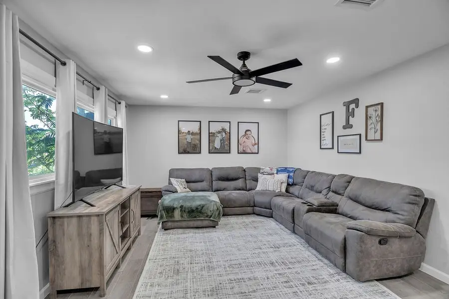 3106 W Michigan Avenue, Midland, TX 79701 - #2