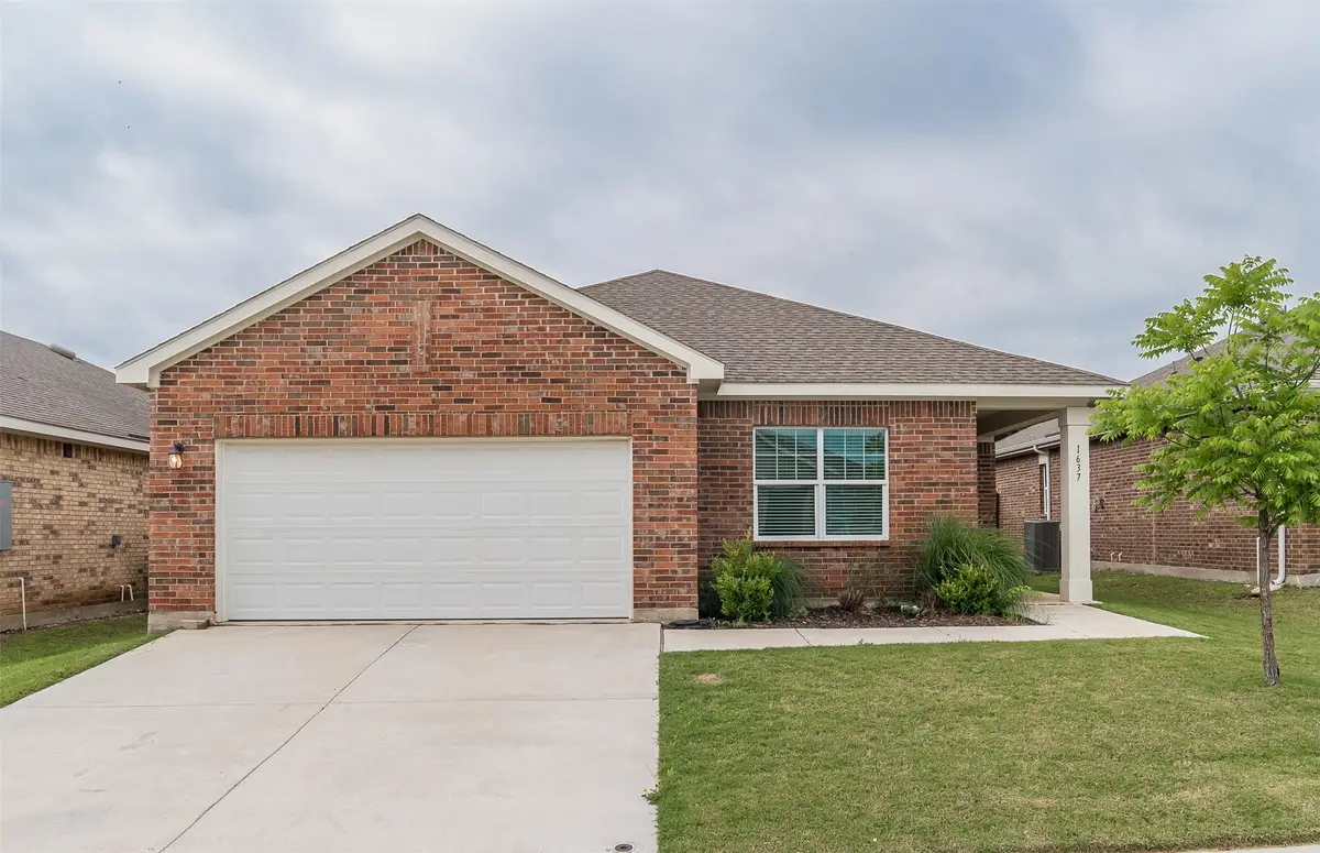 1637 Shadow Hawk Drive, Fort Worth, TX 76052 - #1