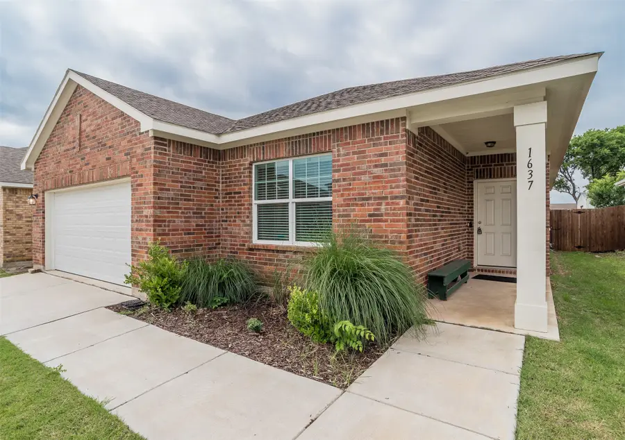 1637 Shadow Hawk Drive, Fort Worth, TX 76052 - #2