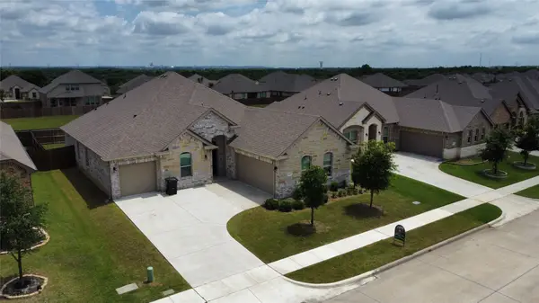 3615 Rolling Meadows Drive, Midlothian, TX 76065