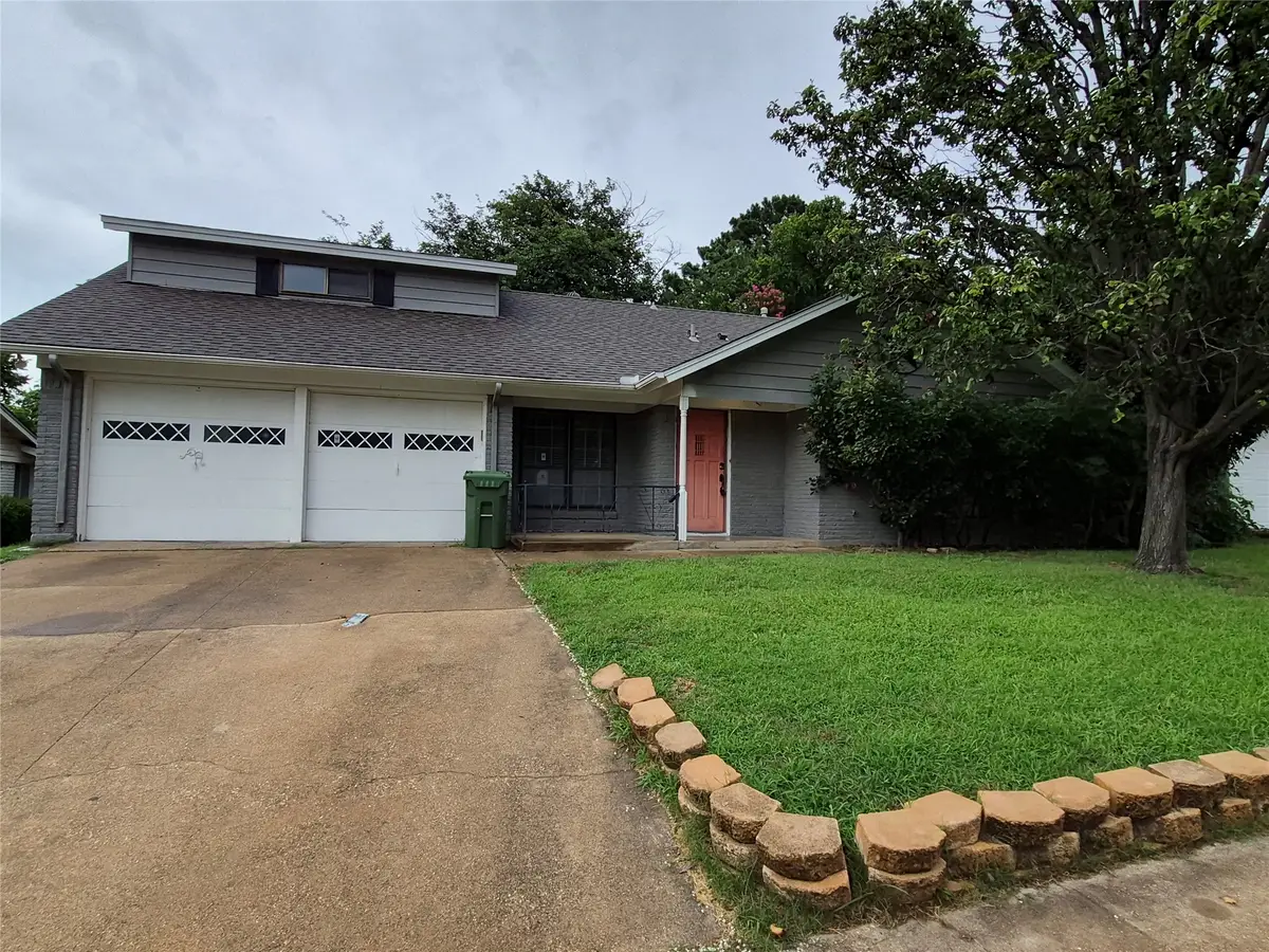 744 Willow Street, Hurst, TX 76053 - #1