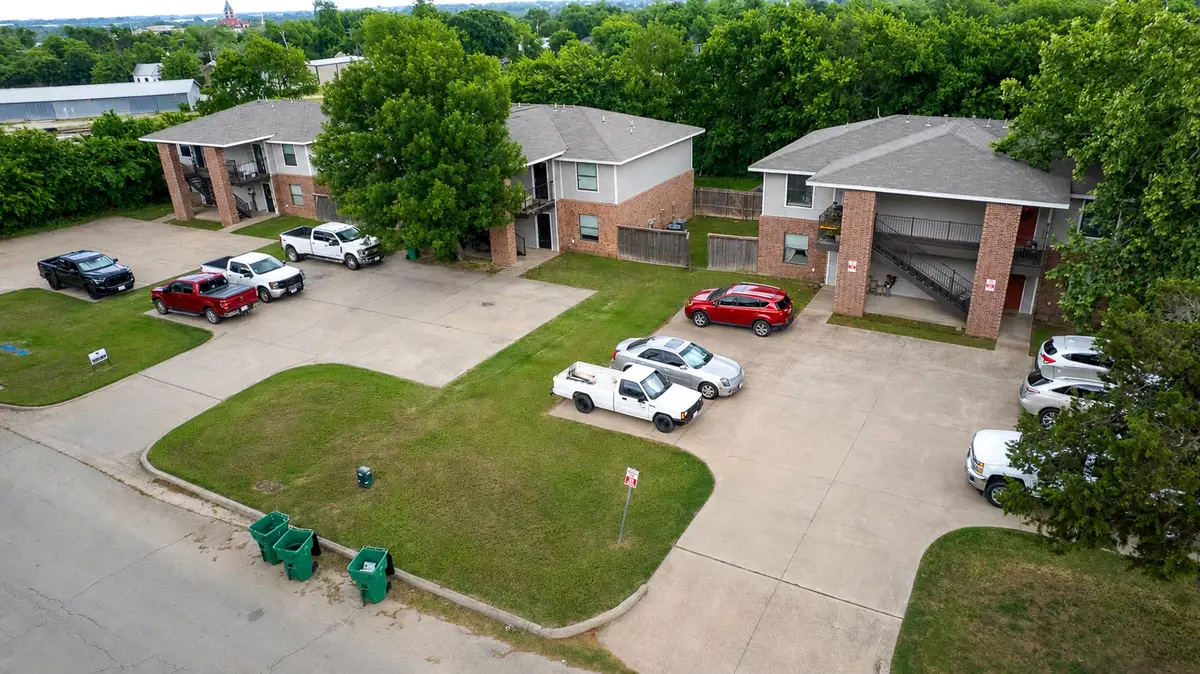 892 W Vanderbilt, Stephenville, TX 76401 - #1