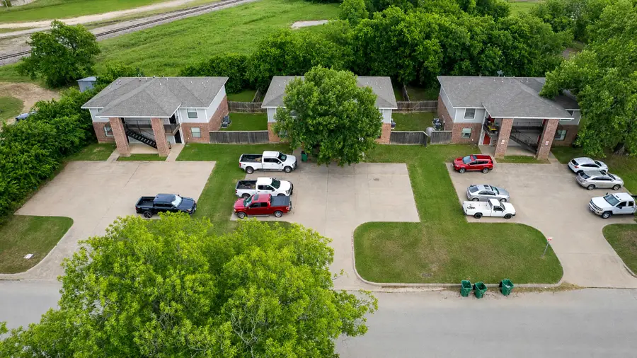 892 W Vanderbilt, Stephenville, TX 76401 - #2