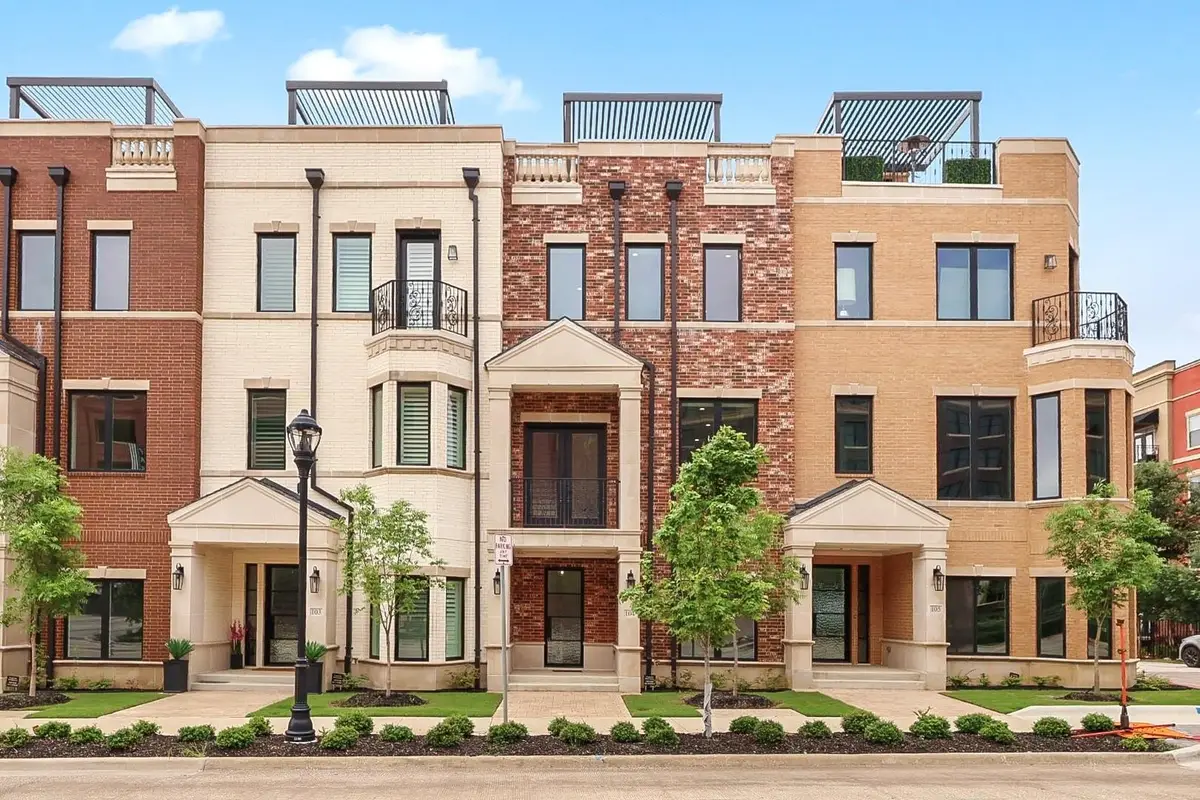 218 E Dallas Road #104, Grapevine, TX 76051 - #1