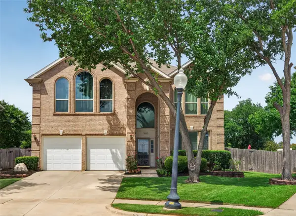 3905 Lacebark Lane, Bedford, TX 76021