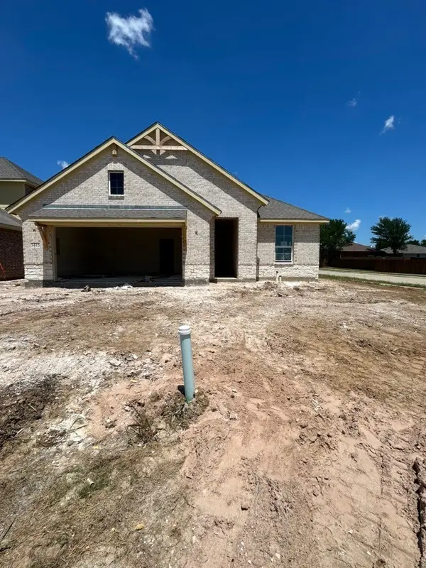3415 Helena Street, Gainesville, TX 76240