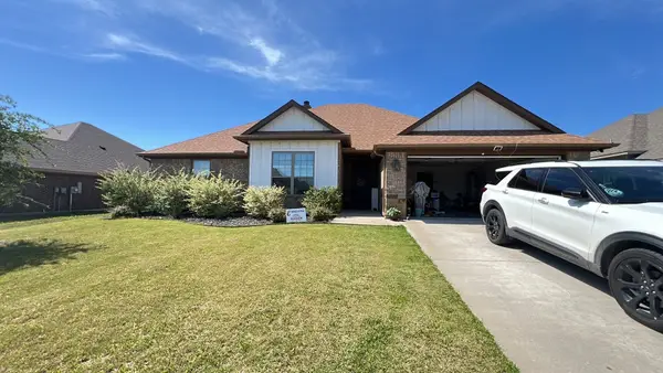 207 Bayless Avenue, Godley, TX 76044