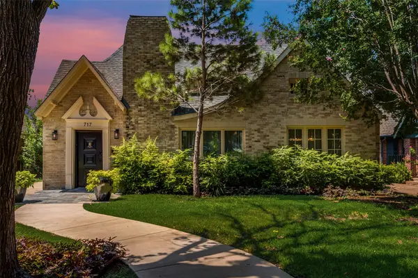 717 Ridgeway Street, Dallas, TX 75214