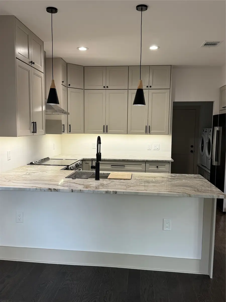 817 Plum Street, Graham, TX 76450 - #2