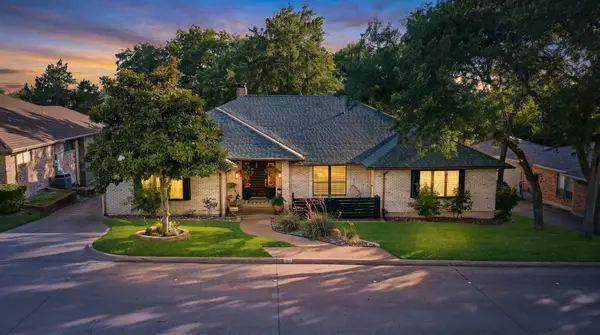 209 Yacht Club Drive, Rockwall, TX 75032