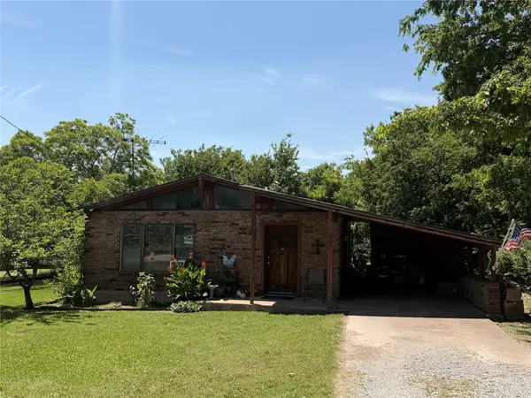 400 N Bean Street, Howe, TX 75459
