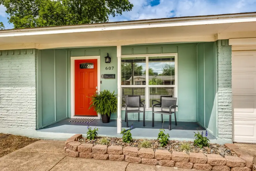 607 N Cottonwood Drive, Richardson, TX 75080 - #2