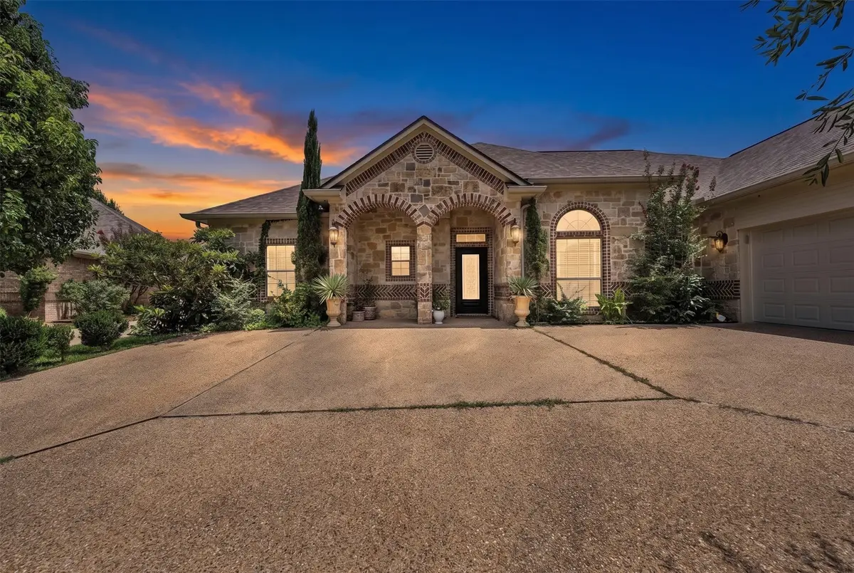 335 Edinburgh Lane, Waco, TX 76712 - #1