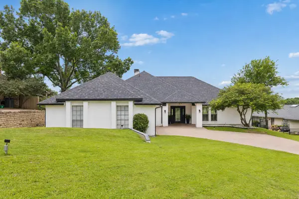 301 Hill Lane, Trophy Club, TX 76262