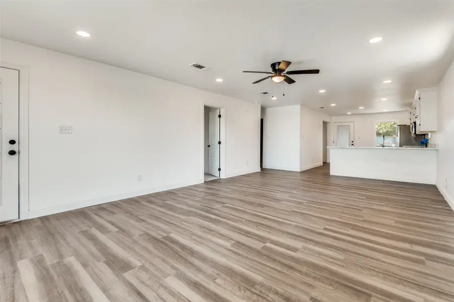 5728 Wilkes Drive, Fort Worth, TX 76119 - #3