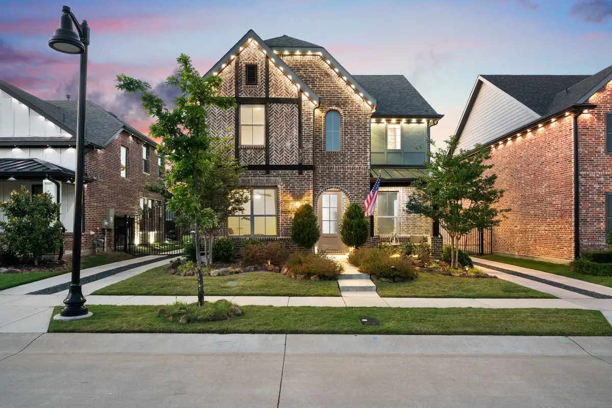 1908 Temple, Van Alstyne, TX 75495 - #1