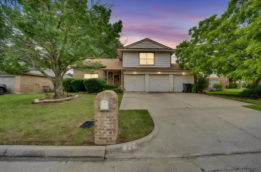 622 Lemon Drive, Arlington, TX 76018 - #2