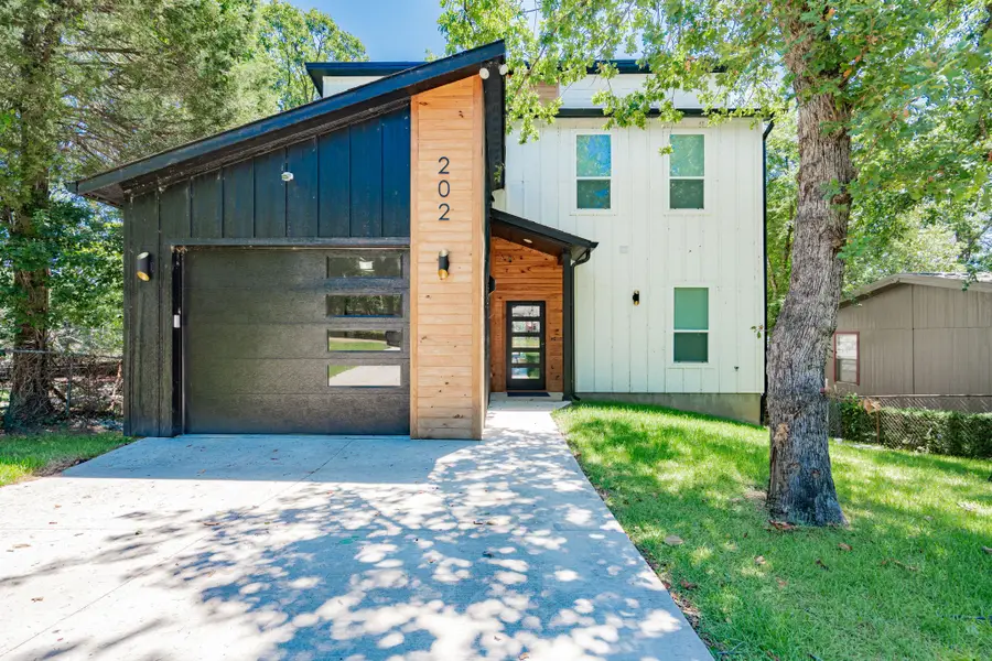 202 Sunray Street, Mabank, TX 75156 - #2