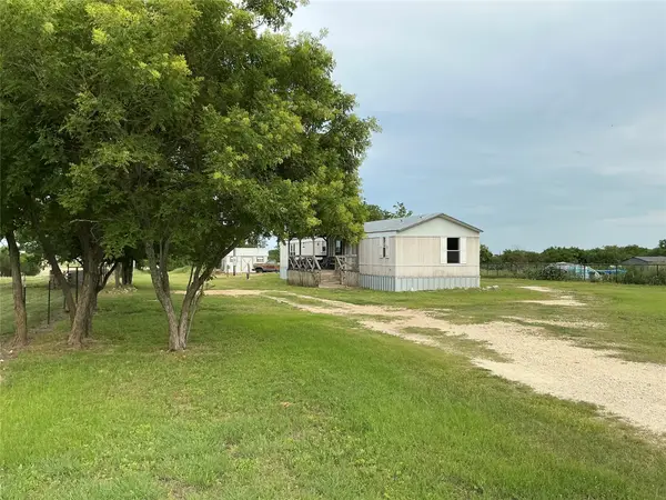 109 Mckelvain Street, Oglesby, TX 76561