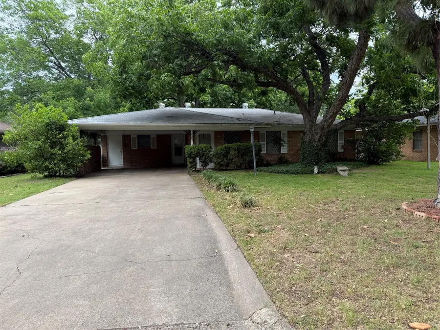 2402 W 5th Avenue, Corsicana, TX 75110 - #2
