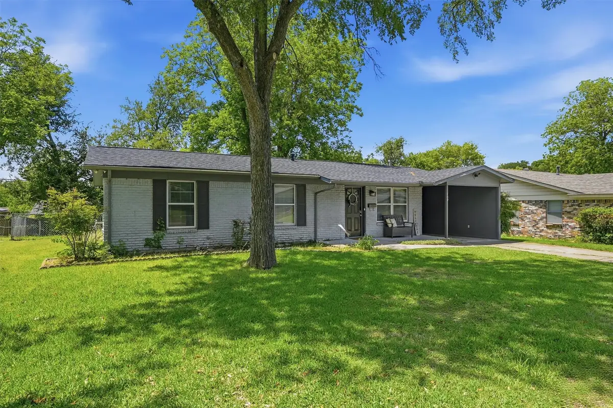 109 N Hickory Avenue, Denison, TX 75020 - #1
