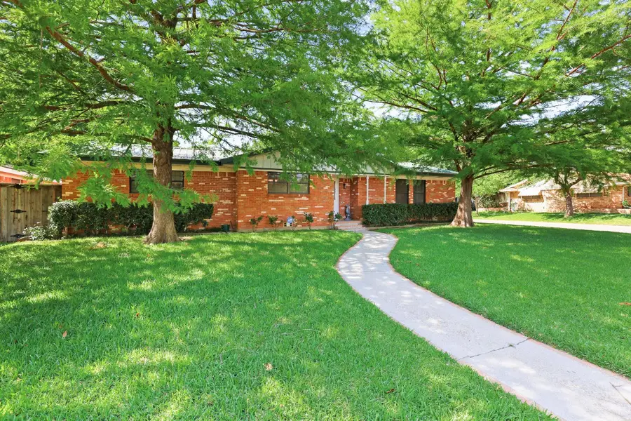 1100 S Idlewild, Sherman, TX 75090 - #3