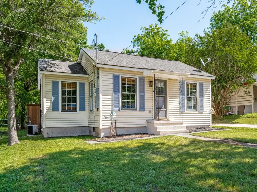1109 W Hanna Street, Denison, TX 75020 - #2