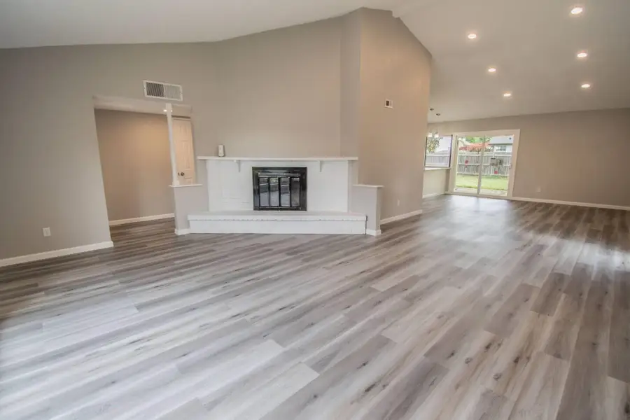 3825 Hackberry Lane, Bedford, TX 76021 - #2