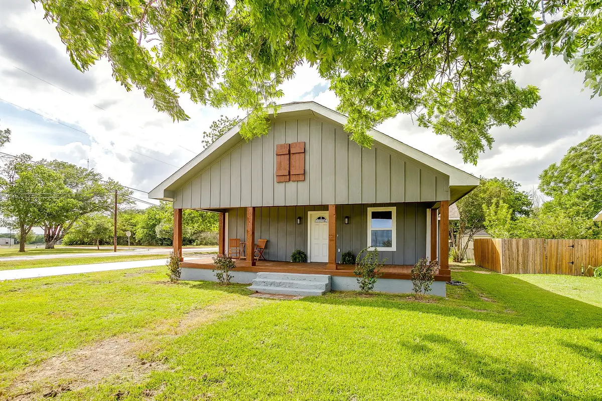 206 W 8th Street, Venus, TX 76084 - #1