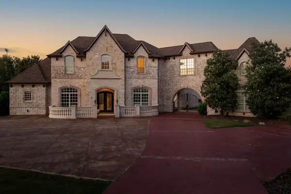 1709 Bison Meadow Lane, Heath, TX 75032