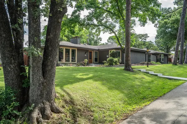 111 N Clearwater Drive, Highland Village, TX 75077