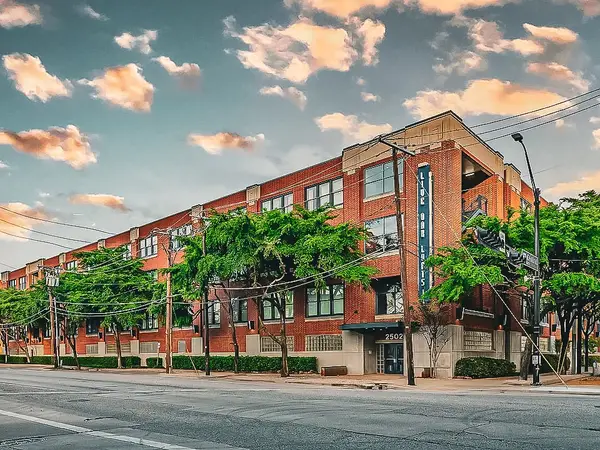 2502 Live Oak Street #301, Dallas, TX 75204