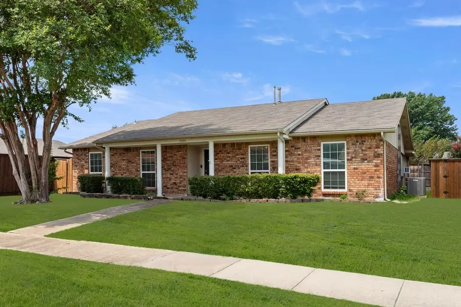 6005 Blair Oaks Drive, The Colony, TX 75056 - #2