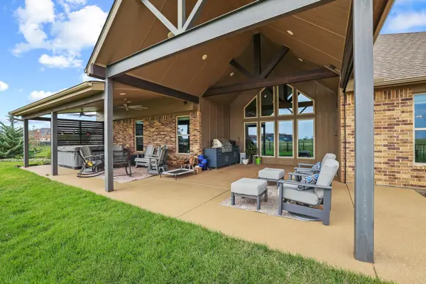 1605 Covered Bridge Court, Gunter, TX 75058