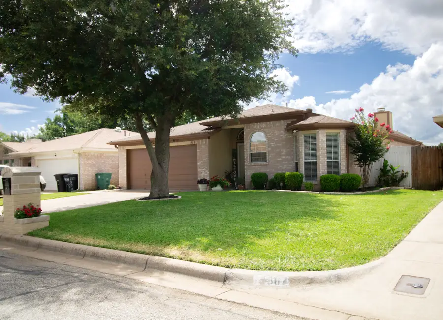 1363 Yorkshire Street #2, Fort Worth, TX 76134 - #3