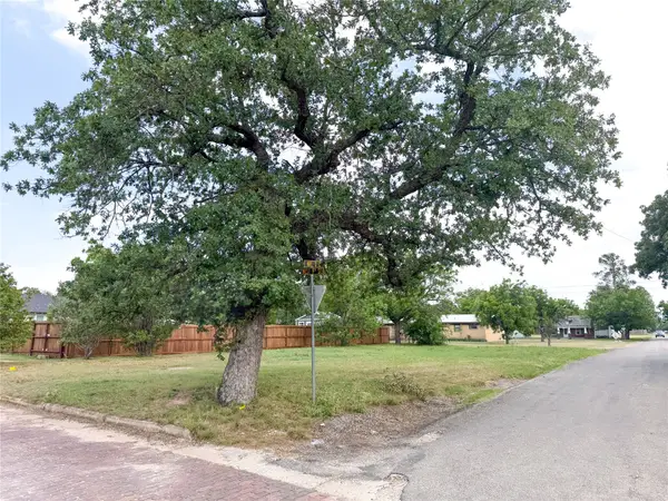 1111 W 9th Street, Cisco, TX 76437